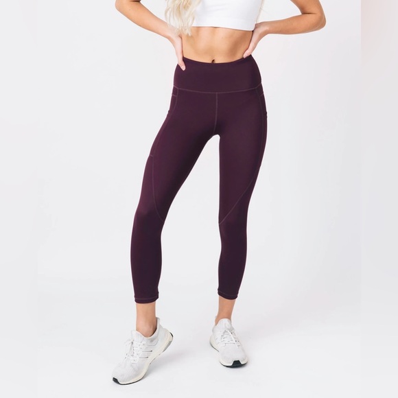 Zyia Plum Pocket Light n Tight Hi-Rise Capri 20” - Picture 2 of 7